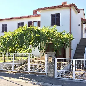 Carmelo , Rovigno Croazia